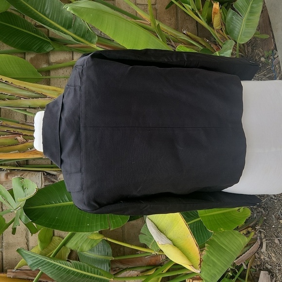 DRIES VAN NOTEN Black Finely Textured Silk Cropped Jacket Sz 42 (8) - Picture 6 of 11